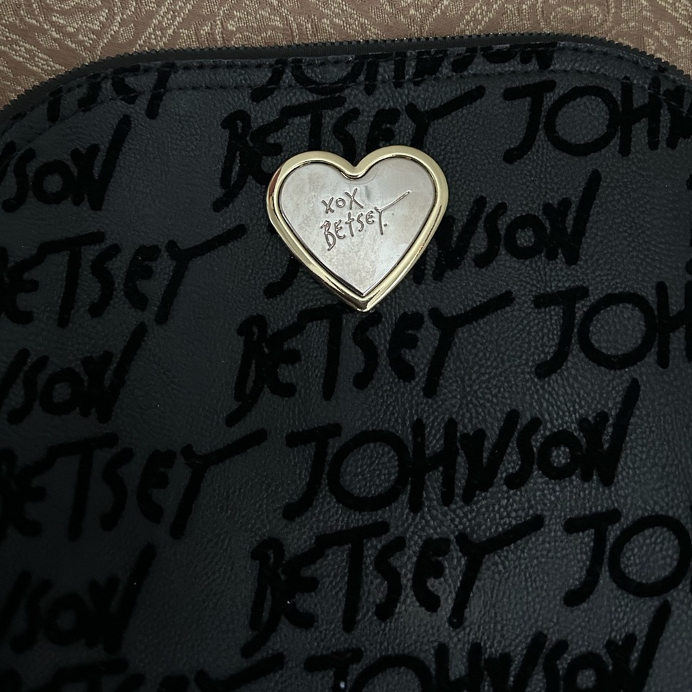 Used Betsey Johnson bag with top zip closure and outside velvet feeling letters - Picture 5 of 9